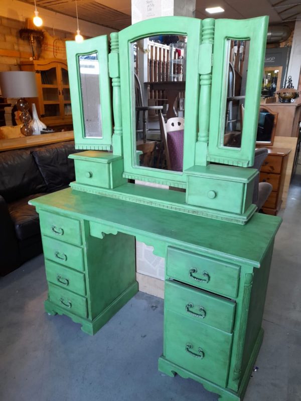 Green Dressing Table